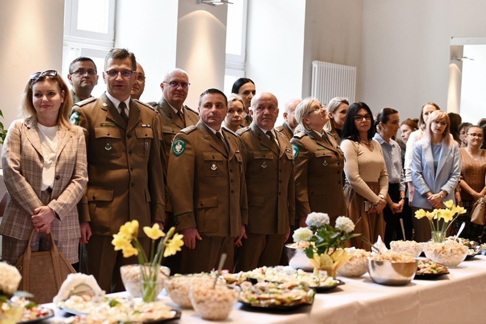 Zdjęcie w galerii na portalu naszraciborz.pl: Spotkanie wielkanocne w Śląskim Oddziale Straży Granicznej w Raciborzu wiadomości z regionu