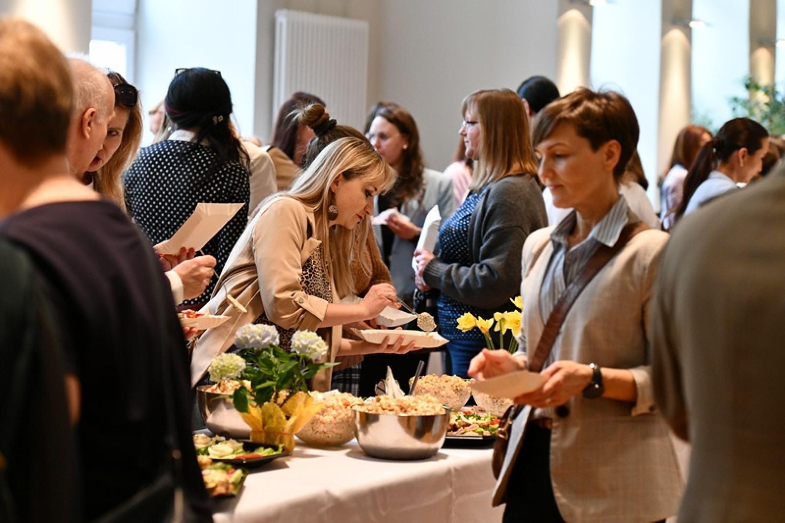 Zdjęcie w galerii na portalu naszraciborz.pl: Spotkanie wielkanocne w Śląskim Oddziale Straży Granicznej w Raciborzu wiadomości z regionu