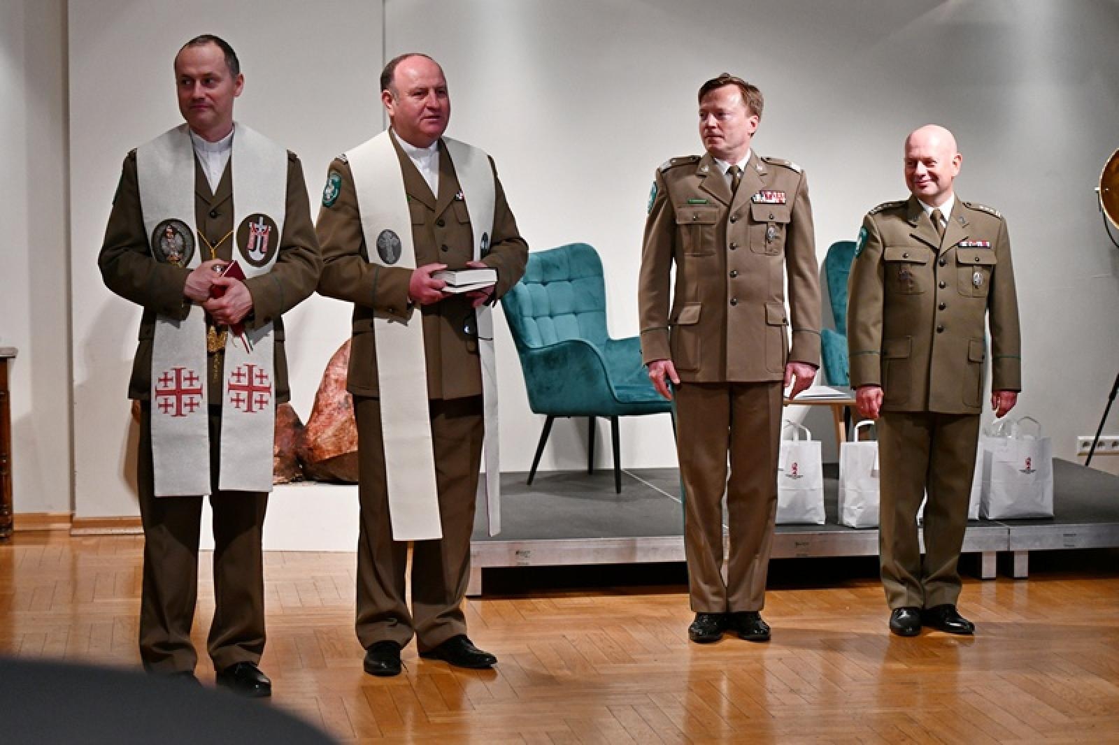 Zdjęcie w galerii na portalu naszraciborz.pl: Spotkanie wielkanocne w Śląskim Oddziale Straży Granicznej w Raciborzu wiadomości z regionu