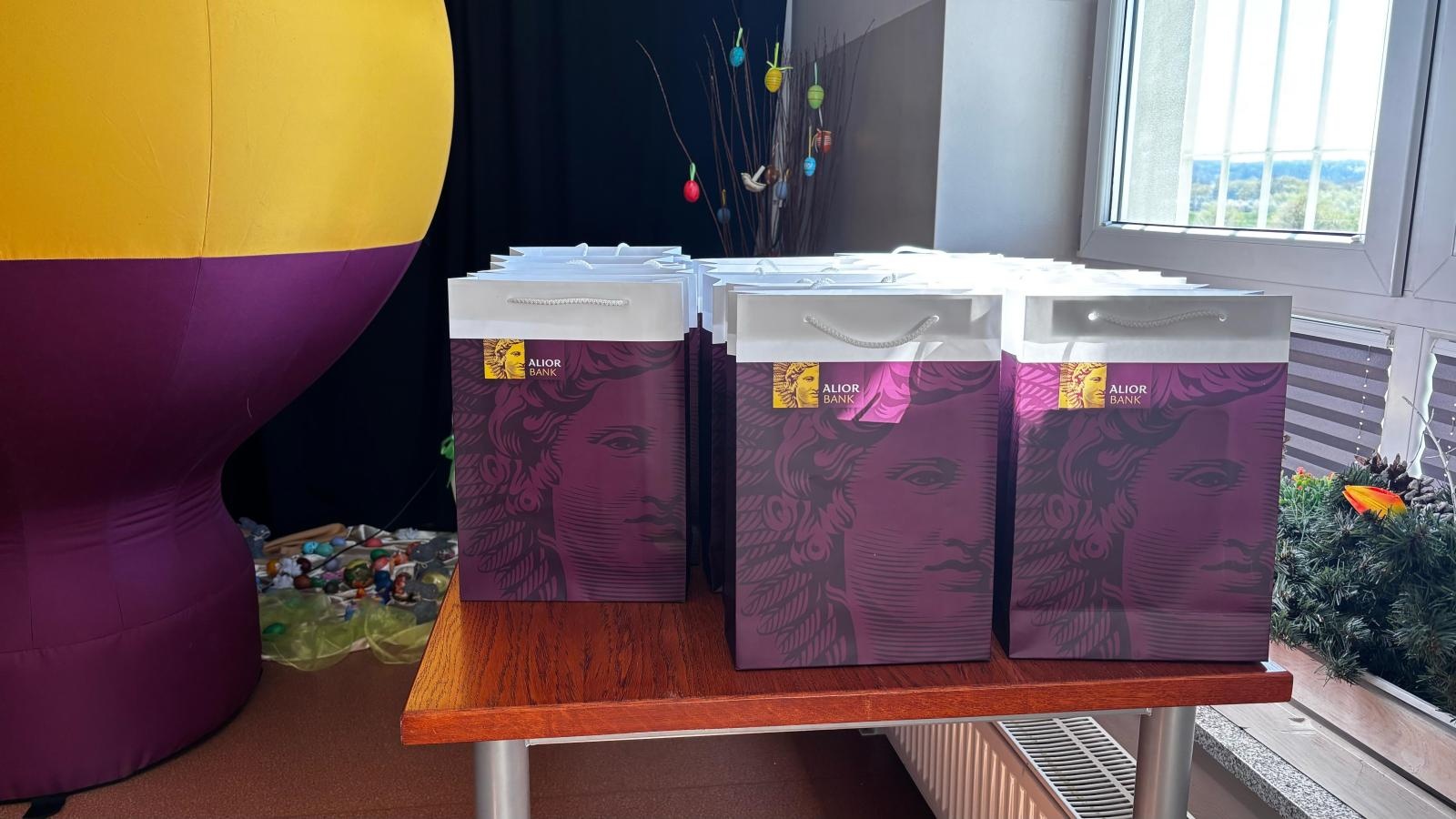 Zdjęcie w galerii na portalu naszraciborz.pl: Wychowankowie poprawczaka w Raciborzu docenieni za pomoc powodzianom wiadomości z regionu