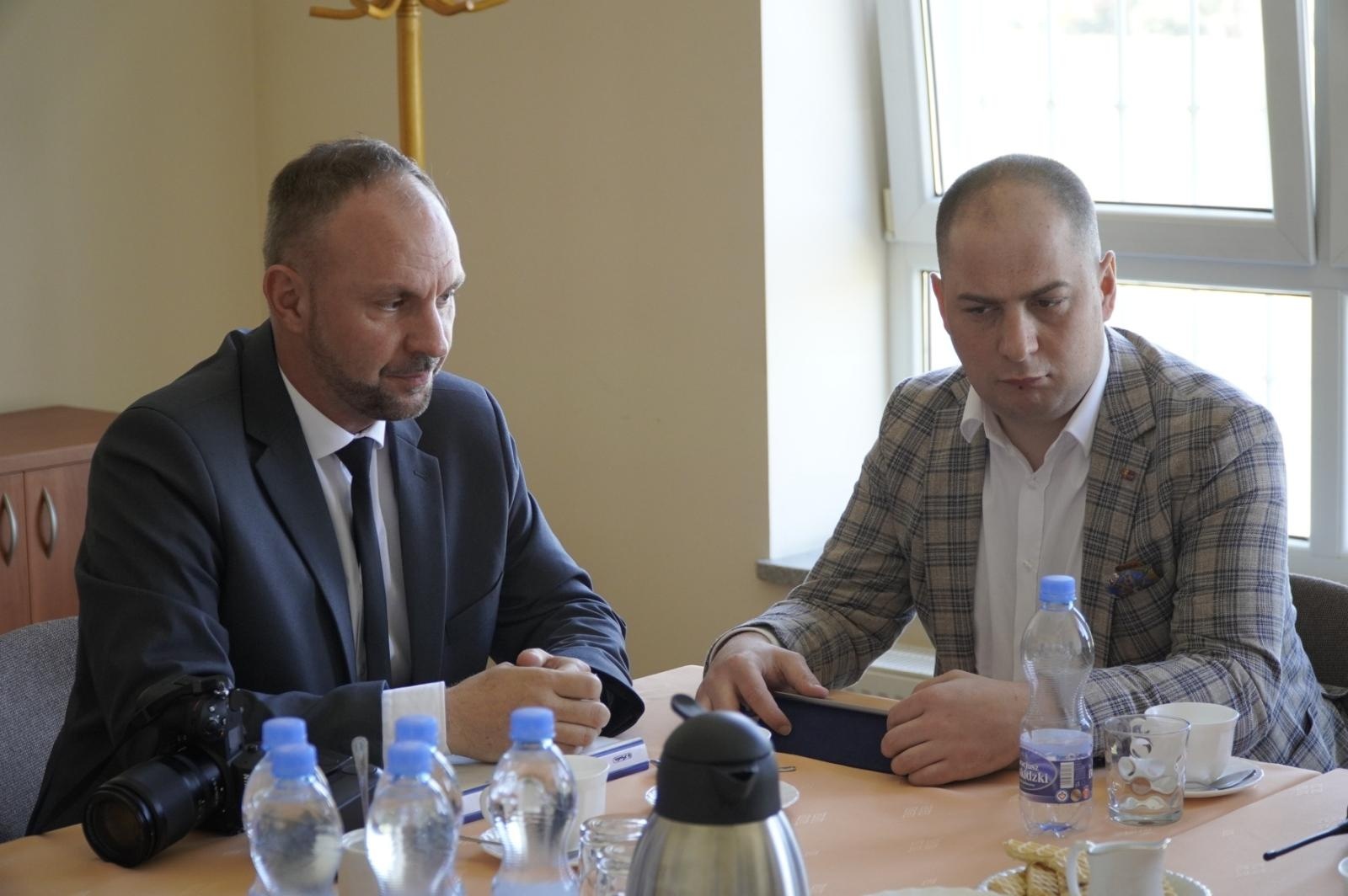 Zdjęcie w galerii na portalu naszraciborz.pl: Wychowankowie poprawczaka w Raciborzu docenieni za pomoc powodzianom wiadomości z regionu