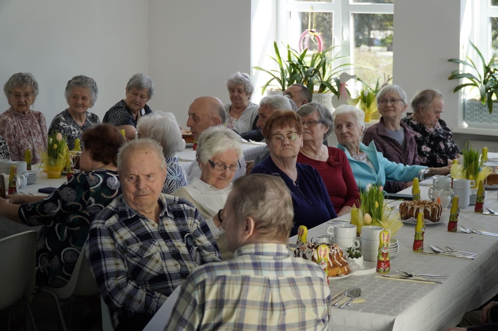 Zdjęcie w galerii na portalu naszraciborz.pl: Śniadanie wielkanocne w Dziennym Domu Pomocy Społecznej wiadomości z regionu