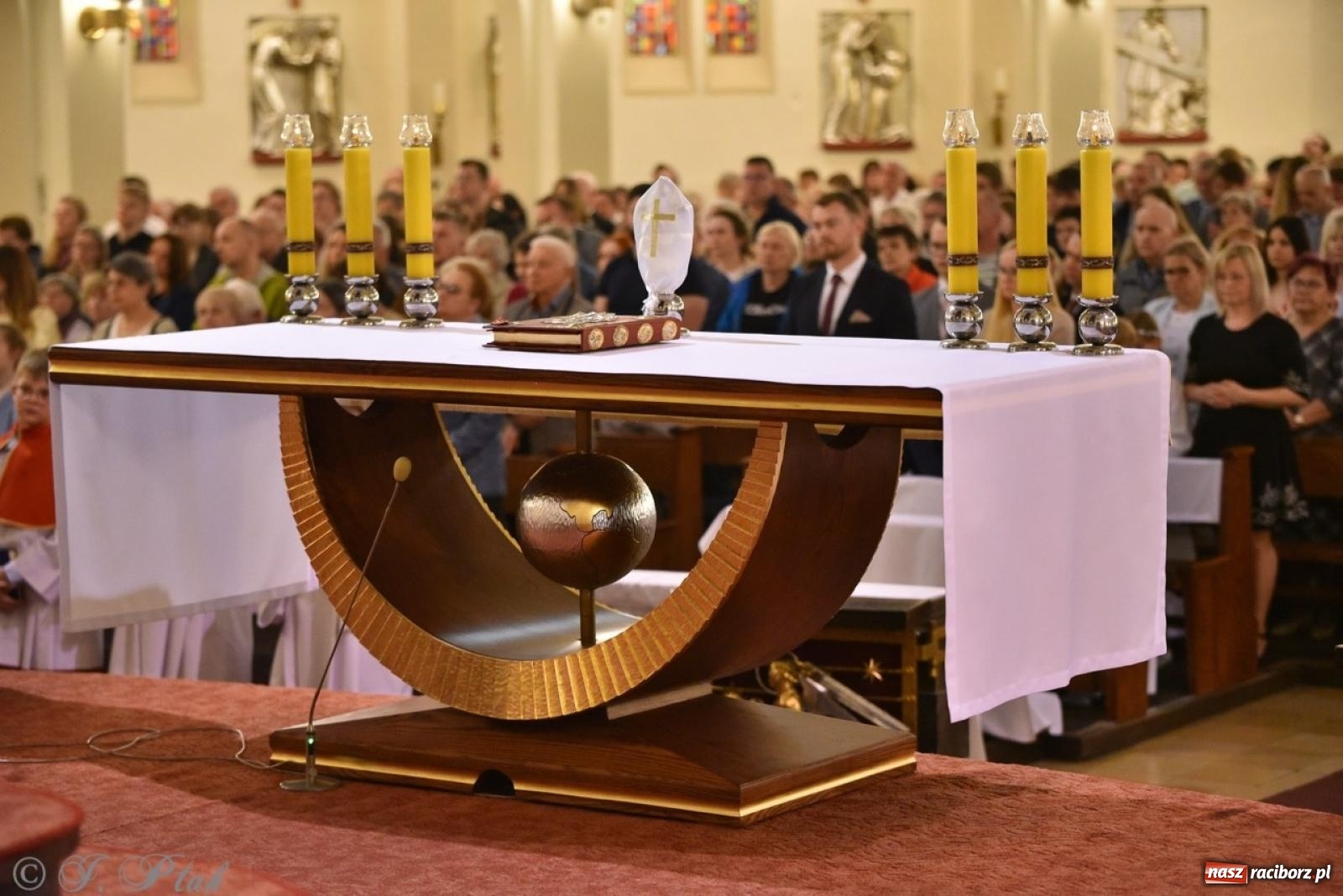 Zdjęcie w galerii na portalu naszraciborz.pl: Wielki Czwartek – początek Triduum Paschalnego w Raciborzu [WIDEO] wiadomości z regionu