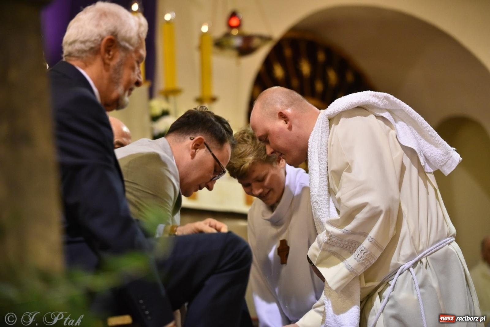 Zdjęcie w galerii na portalu naszraciborz.pl: Wielki Czwartek – początek Triduum Paschalnego w Raciborzu [WIDEO] wiadomości z regionu