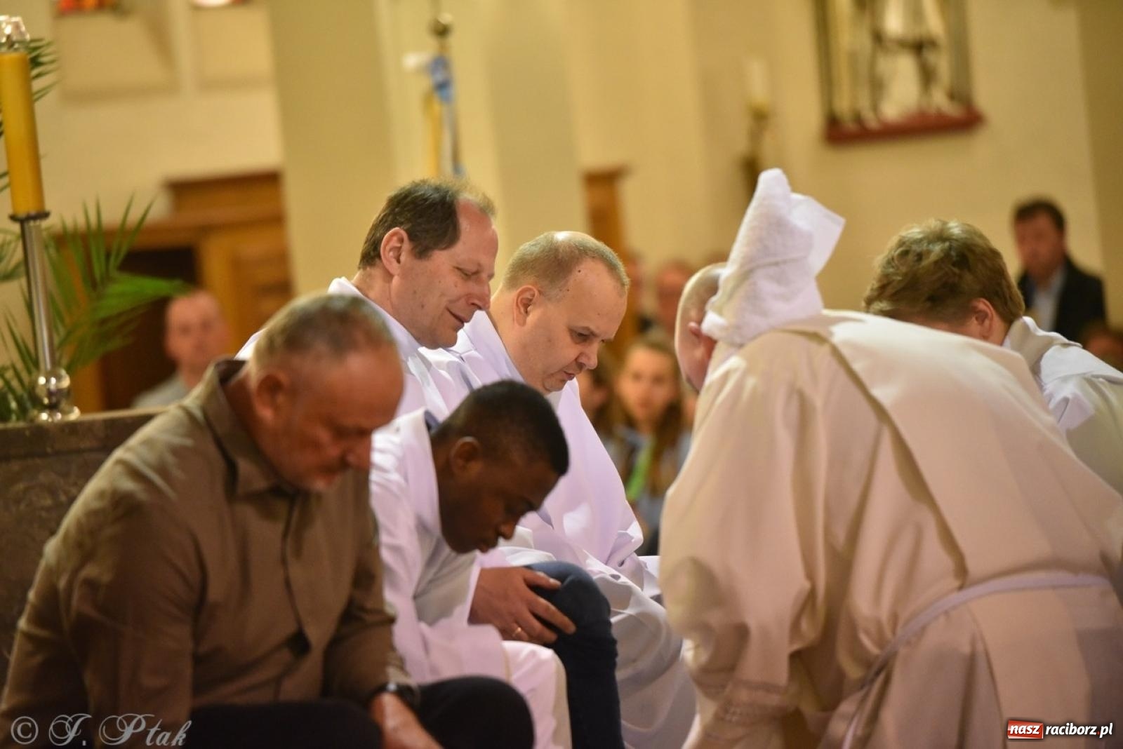 Zdjęcie w galerii na portalu naszraciborz.pl: Wielki Czwartek – początek Triduum Paschalnego w Raciborzu [WIDEO] wiadomości z regionu