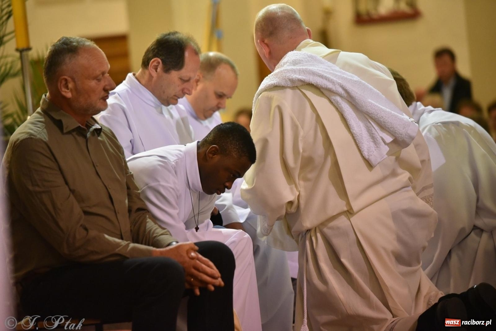 Zdjęcie w galerii na portalu naszraciborz.pl: Wielki Czwartek – początek Triduum Paschalnego w Raciborzu [WIDEO] wiadomości z regionu