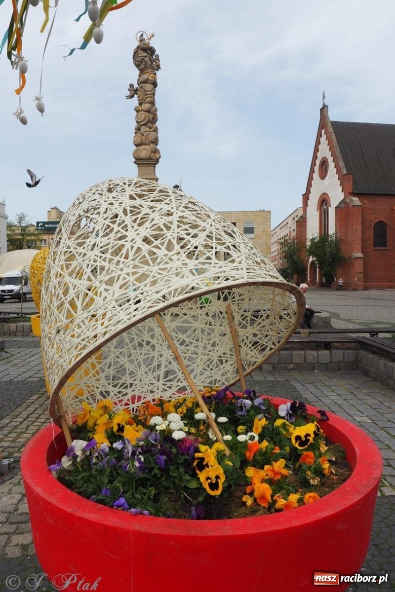 Zdjęcie w galerii na portalu naszraciborz.pl: Racibórz u progu Wielkanocy – pisanki, żur i jarmark staroci wiadomości z regionu