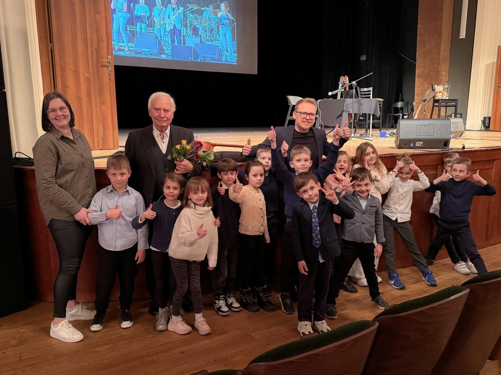 Zdjęcie w galerii na portalu naszraciborz.pl: Ile brzmień ma gitara? Gitary elektryczne na koncertach umuzykalniających w RCK wiadomości z regionu