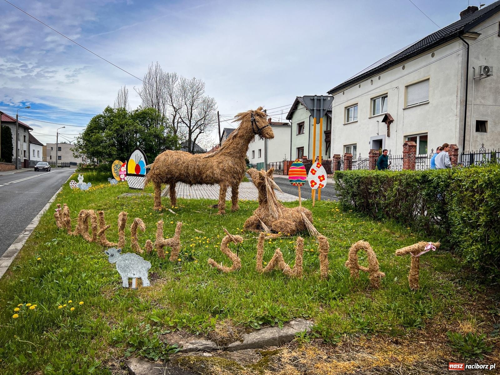 Zdjęcie w galerii na portalu naszraciborz.pl: Wielkopiątkowe klekotanie w Sudole. Tradycją zainteresowała się TVP [FOTO i WIDEO] wiadomości z regionu