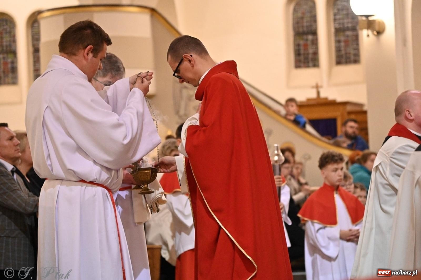 Zdjęcie w galerii na portalu naszraciborz.pl: Zaskakująca aranżacja Grobu Pańskiego w kościele NSPJ w Raciborzu [FOTO] wiadomości z regionu