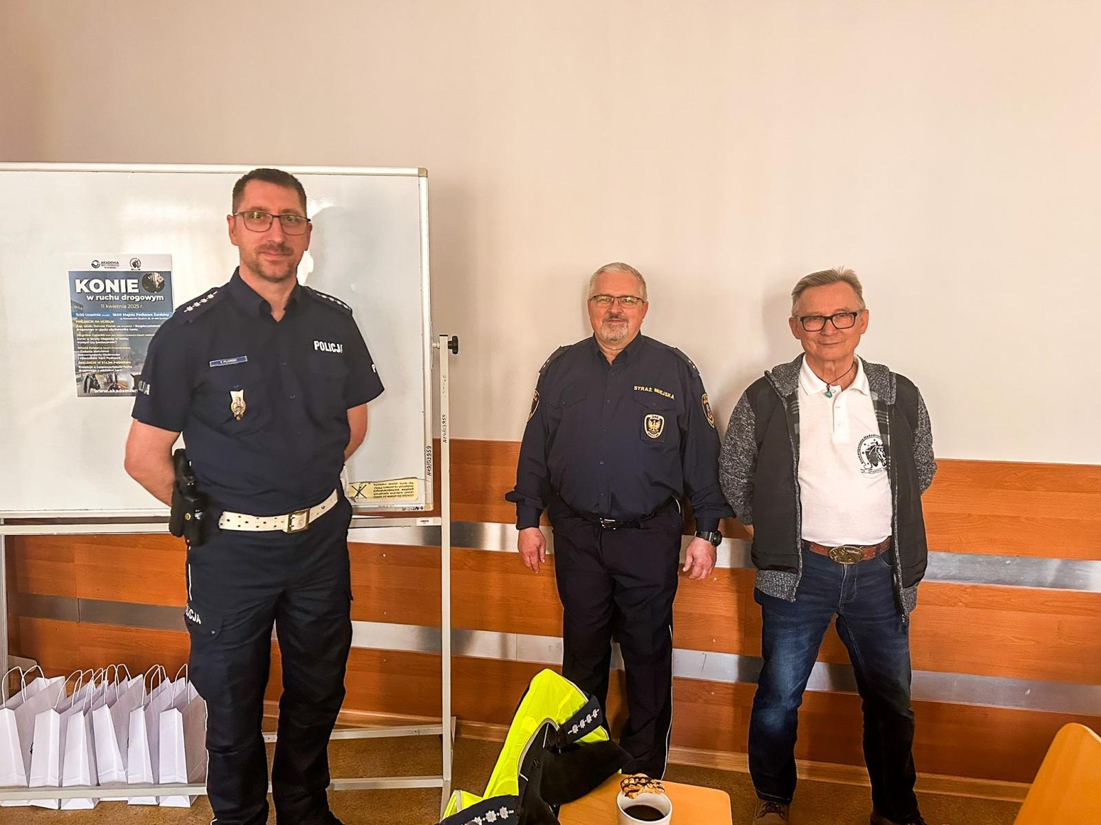 Zdjęcie w galerii na portalu naszraciborz.pl: Seminarium o obecności koni w przestrzeni publicznej: bezpieczeństwo, służby mundurowe i jeździectwo wiadomości z regionu