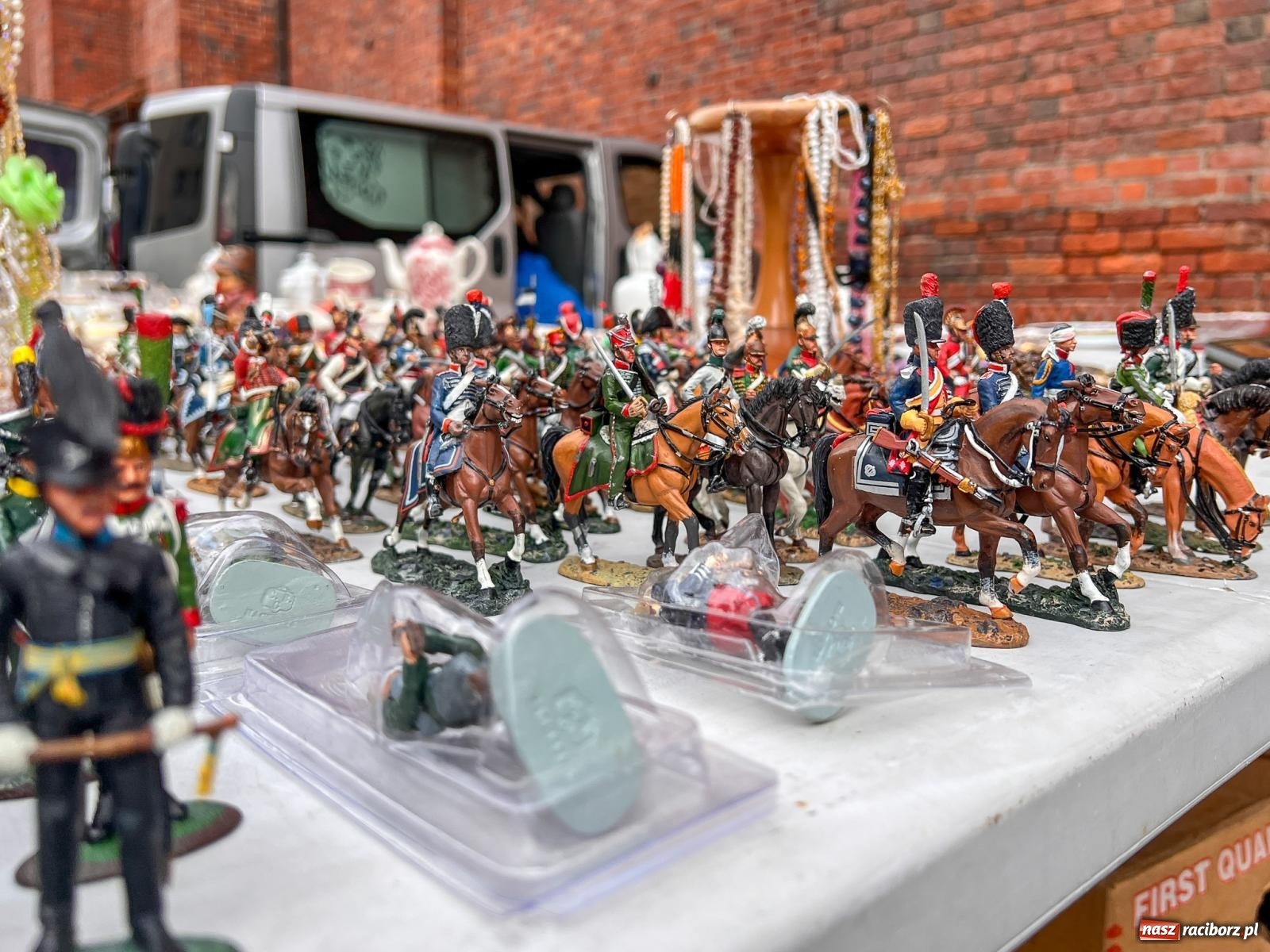 Zdjęcie w galerii na portalu naszraciborz.pl: Raciborski targ staroci ze smutnym akcentem  wiadomości z regionu