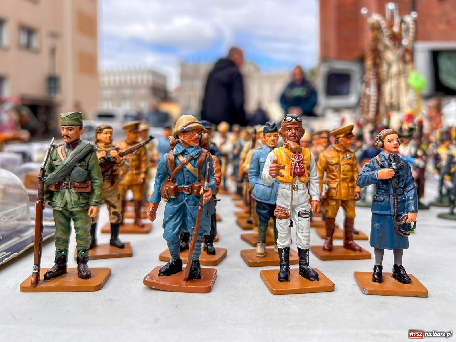 Zdjęcie w galerii na portalu naszraciborz.pl: Raciborski targ staroci ze smutnym akcentem  wiadomości z regionu