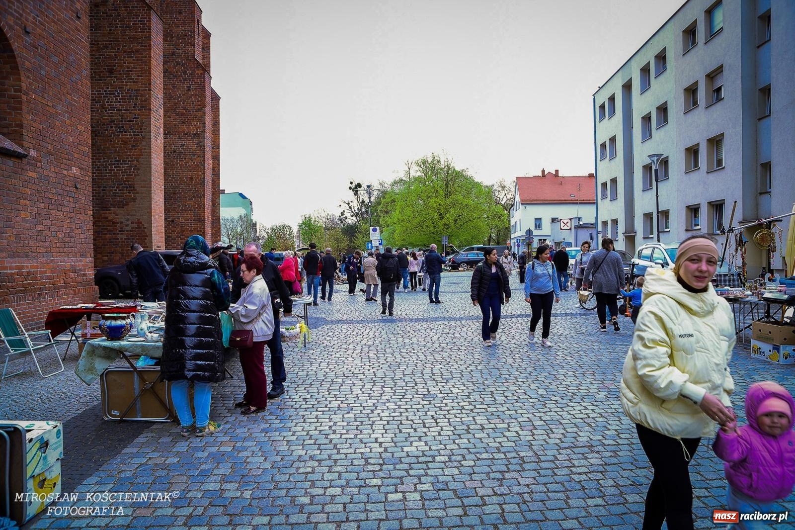 Zdjęcie w galerii na portalu naszraciborz.pl: Raciborski targ staroci ze smutnym akcentem  wiadomości z regionu