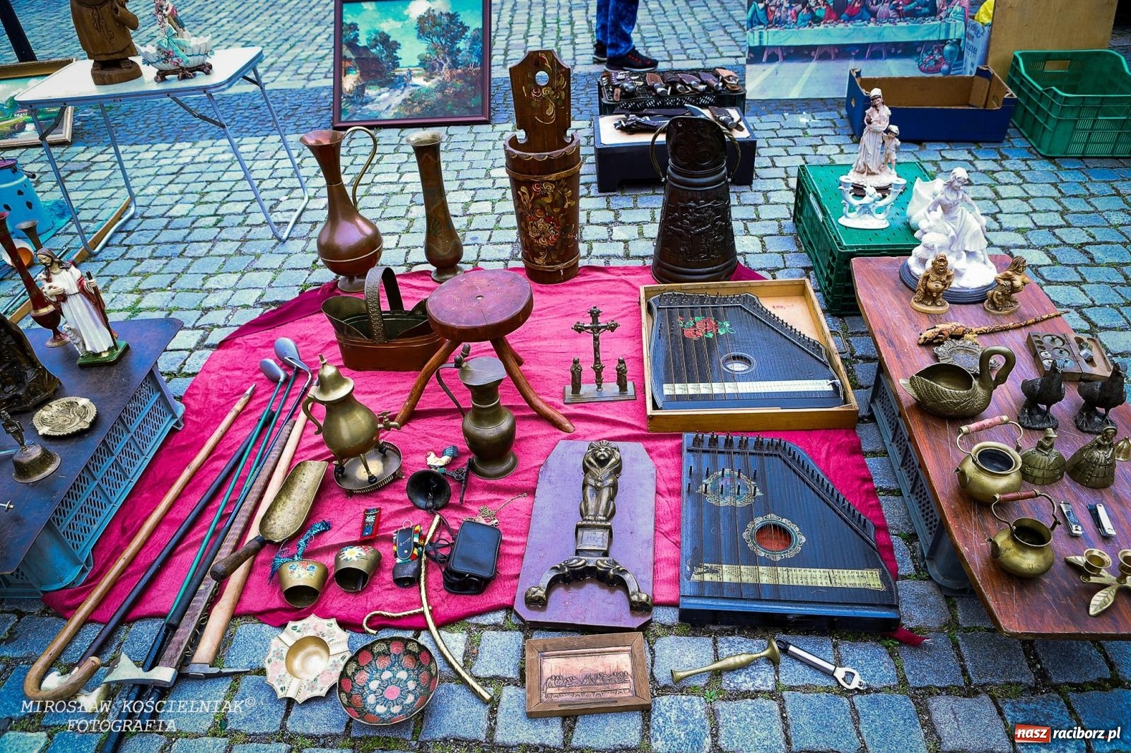 Zdjęcie w galerii na portalu naszraciborz.pl: Raciborski targ staroci ze smutnym akcentem  wiadomości z regionu