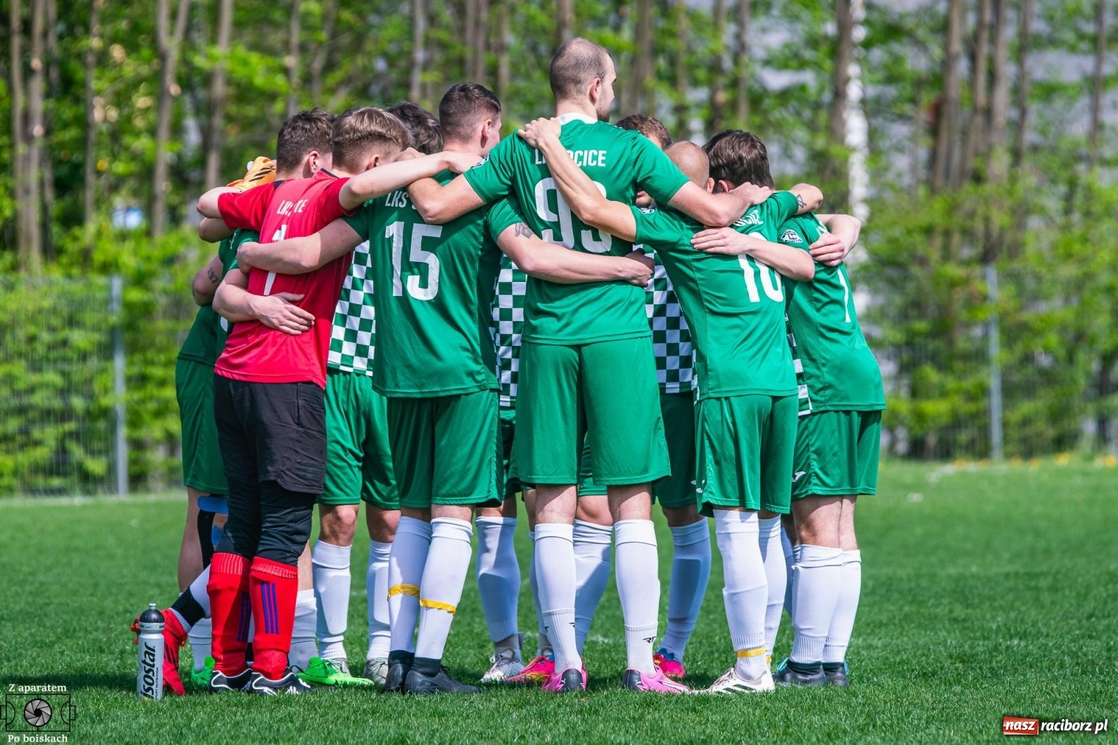 Zdjęcie w galerii na portalu naszraciborz.pl: Derby Raciborza. Dwa ciosy Ocic pogrążyły Brzezie [FOTO] wiadomości z regionu
