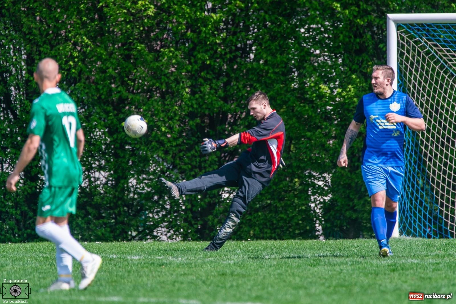 Zdjęcie w galerii na portalu naszraciborz.pl: Derby Raciborza. Dwa ciosy Ocic pogrążyły Brzezie [FOTO] wiadomości z regionu