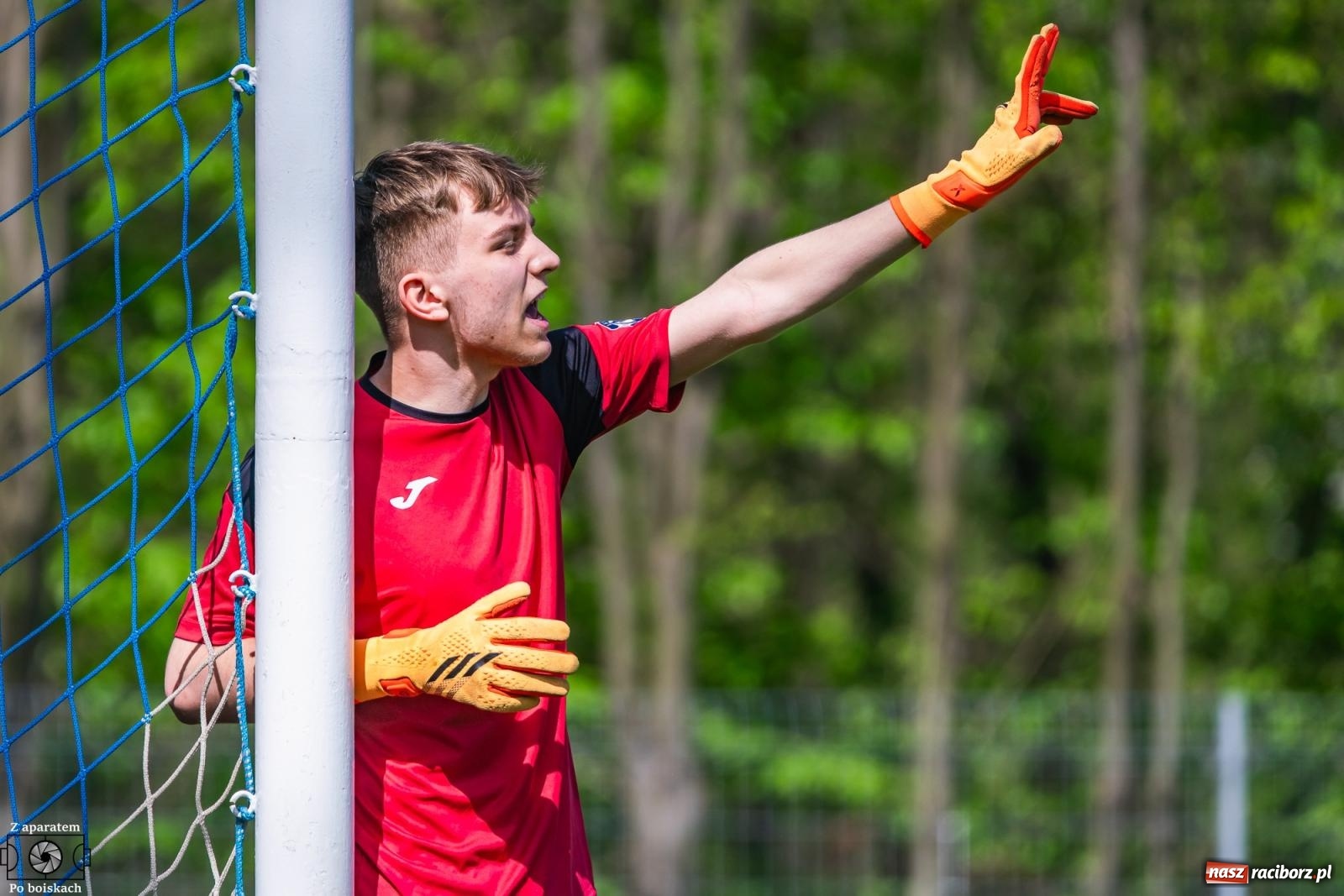 Zdjęcie w galerii na portalu naszraciborz.pl: Derby Raciborza. Dwa ciosy Ocic pogrążyły Brzezie [FOTO] wiadomości z regionu