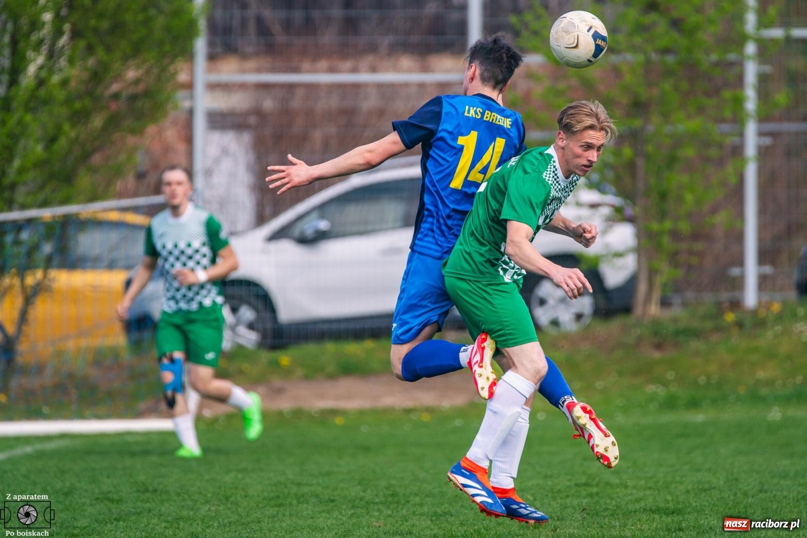 Zdjęcie w galerii na portalu naszraciborz.pl: Derby Raciborza. Dwa ciosy Ocic pogrążyły Brzezie [FOTO] wiadomości z regionu