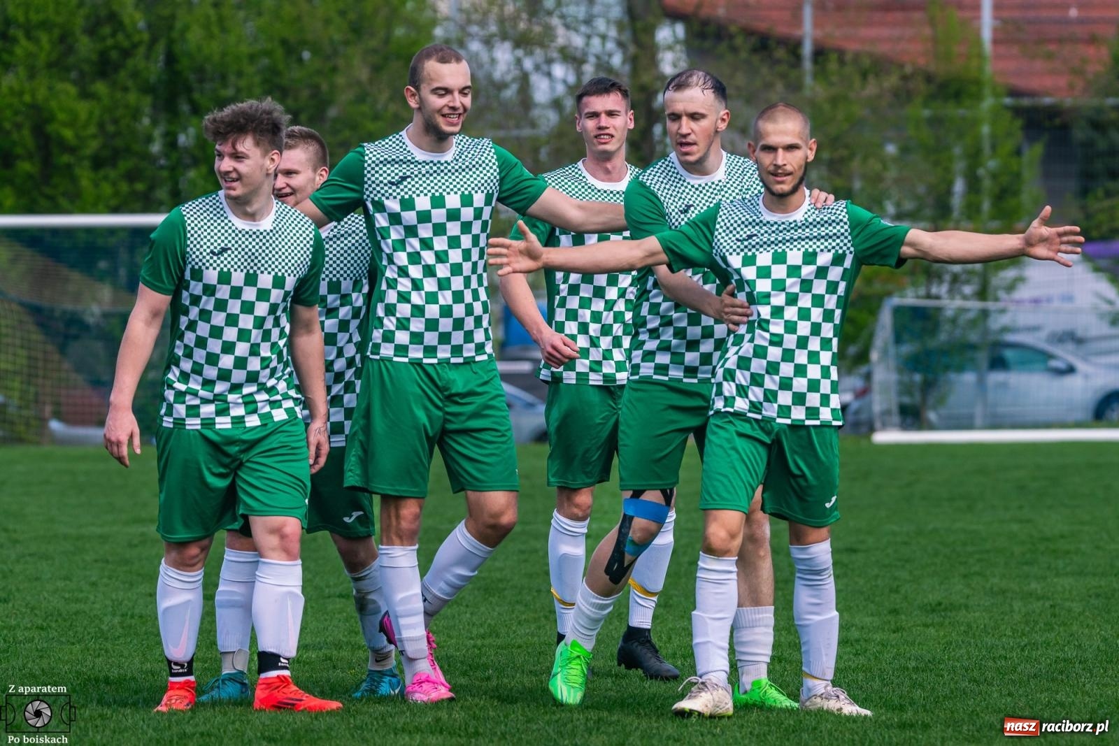 Zdjęcie w galerii na portalu naszraciborz.pl: Derby Raciborza. Dwa ciosy Ocic pogrążyły Brzezie [FOTO] wiadomości z regionu