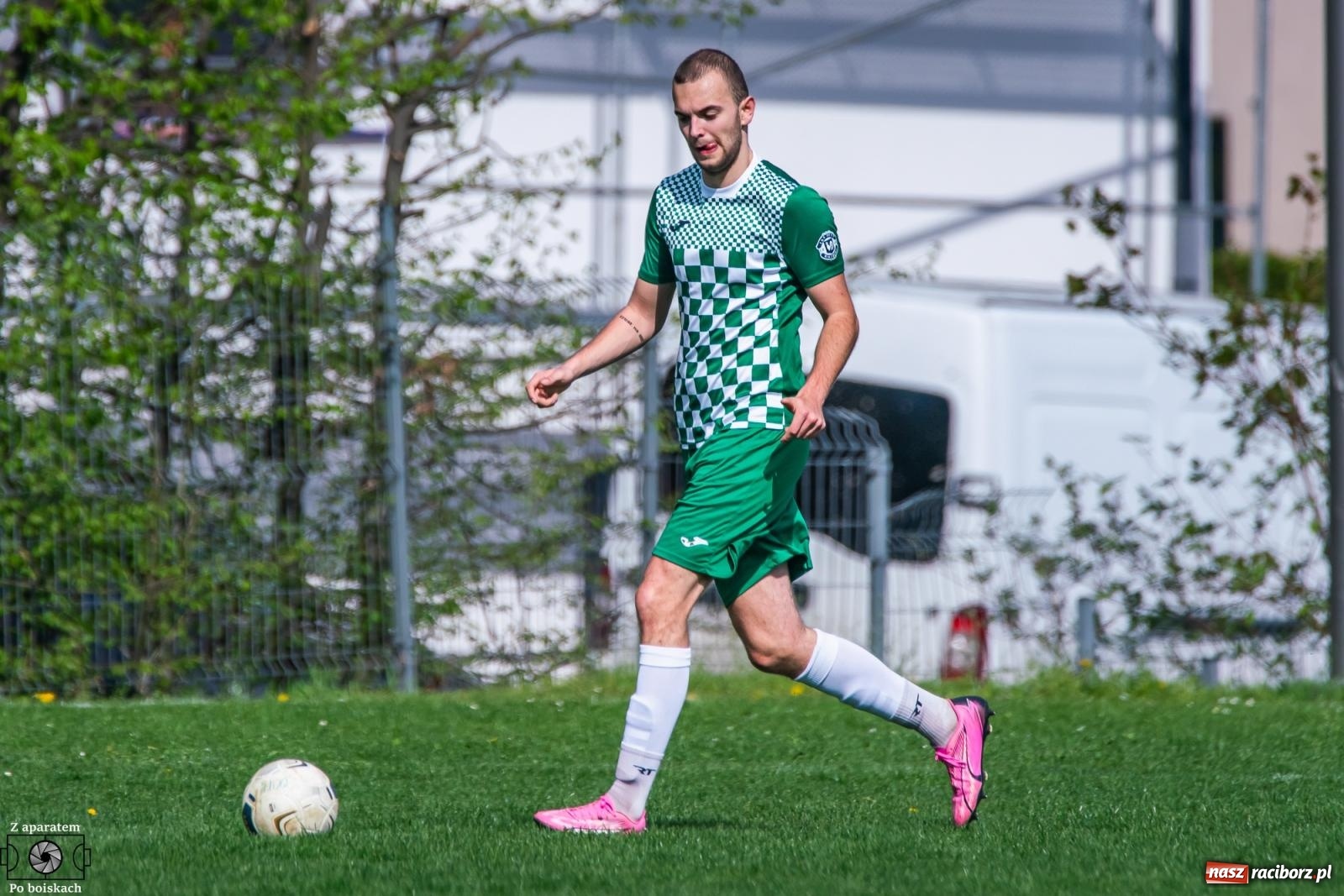 Zdjęcie w galerii na portalu naszraciborz.pl: Derby Raciborza. Dwa ciosy Ocic pogrążyły Brzezie [FOTO] wiadomości z regionu