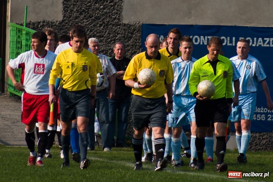 Zdjęcie w galerii na portalu naszraciborz.pl: Zawada za silna dla Tworkowa wiadomości z regionu