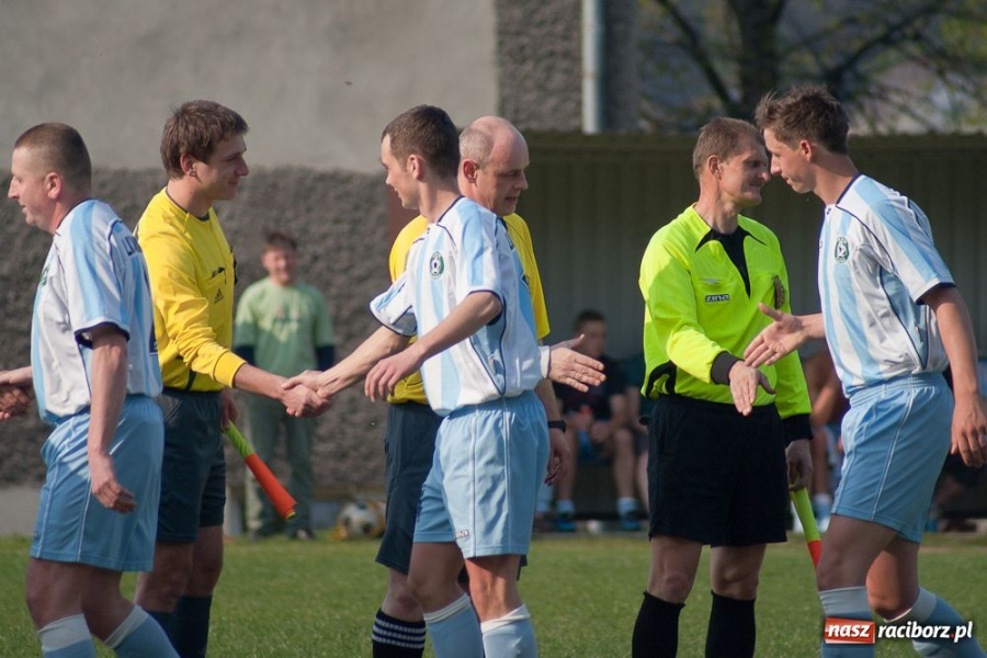 Zdjęcie w galerii na portalu naszraciborz.pl: Zawada za silna dla Tworkowa wiadomości z regionu