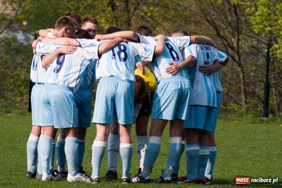 Zdjęcie w galerii na portalu naszraciborz.pl: Zawada za silna dla Tworkowa wiadomości z regionu