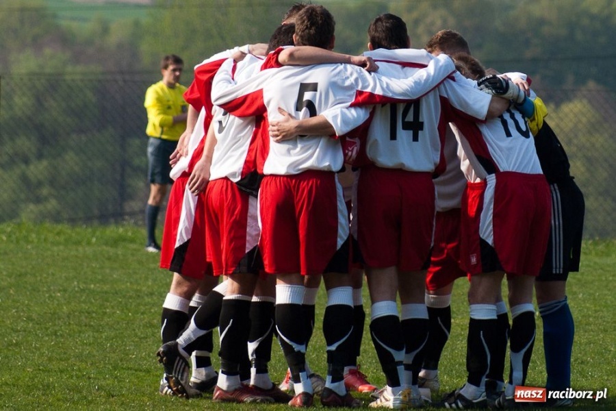 Zdjęcie w galerii na portalu naszraciborz.pl: Zawada za silna dla Tworkowa wiadomości z regionu