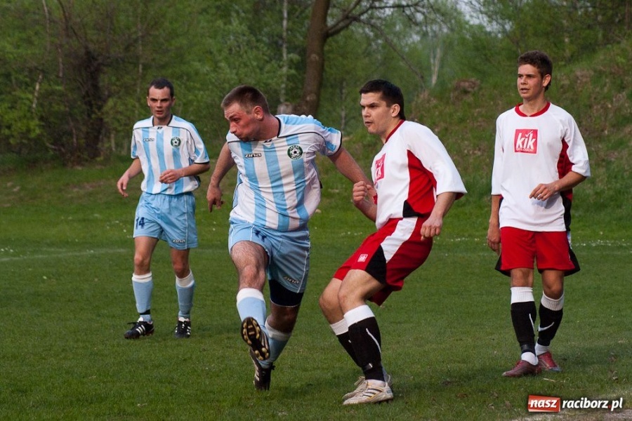 Zdjęcie w galerii na portalu naszraciborz.pl: Zawada za silna dla Tworkowa wiadomości z regionu