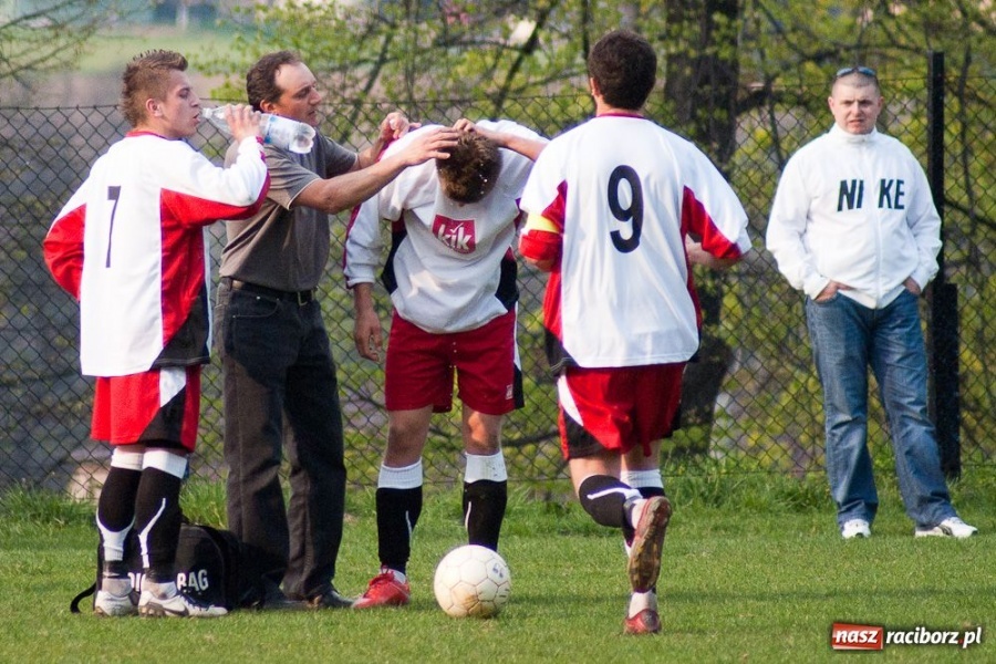 Zdjęcie w galerii na portalu naszraciborz.pl: Zawada za silna dla Tworkowa wiadomości z regionu