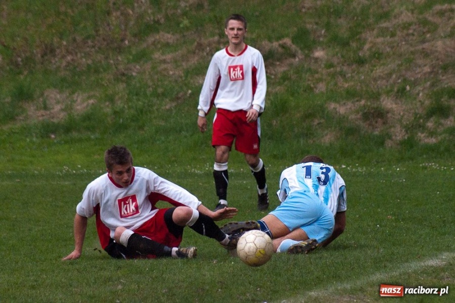 Zdjęcie w galerii na portalu naszraciborz.pl: Zawada za silna dla Tworkowa wiadomości z regionu