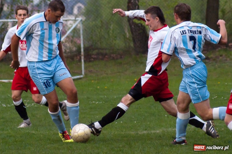 Zdjęcie w galerii na portalu naszraciborz.pl: Zawada za silna dla Tworkowa wiadomości z regionu