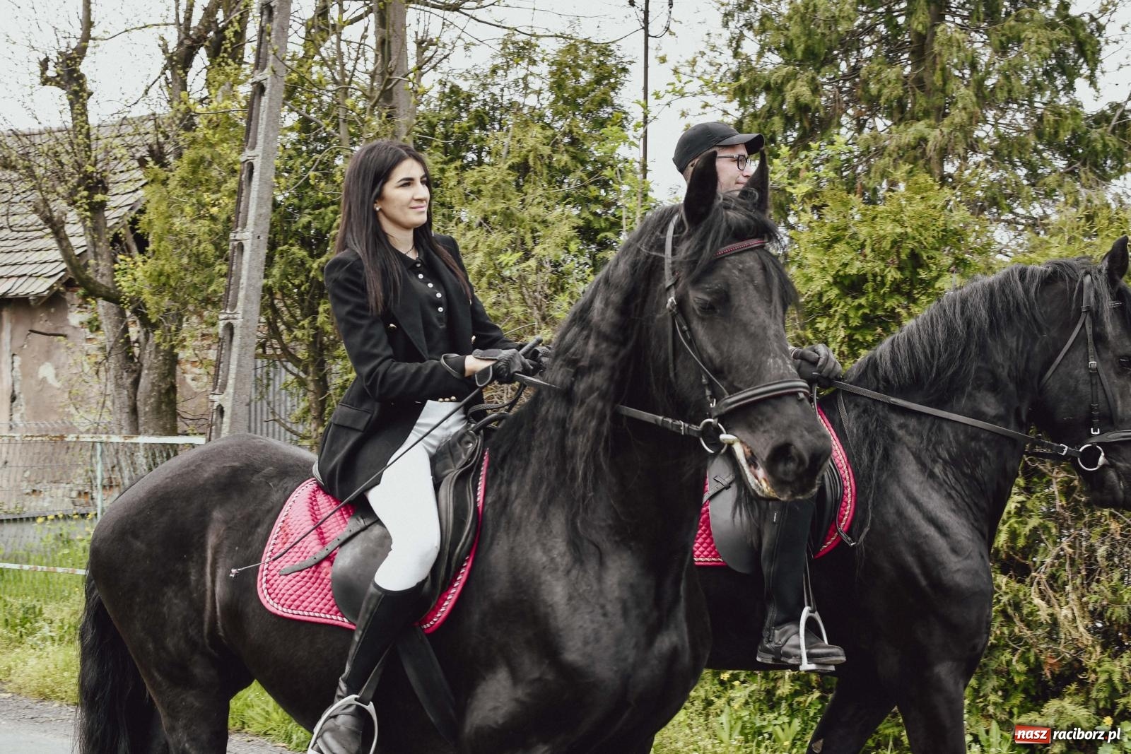 Zdjęcie w galerii na portalu naszraciborz.pl: Z wiarą przez pola – konna procesja wielkanocna w Zawadzie Książęcej [FOTO i WIDEO] wiadomości z regionu
