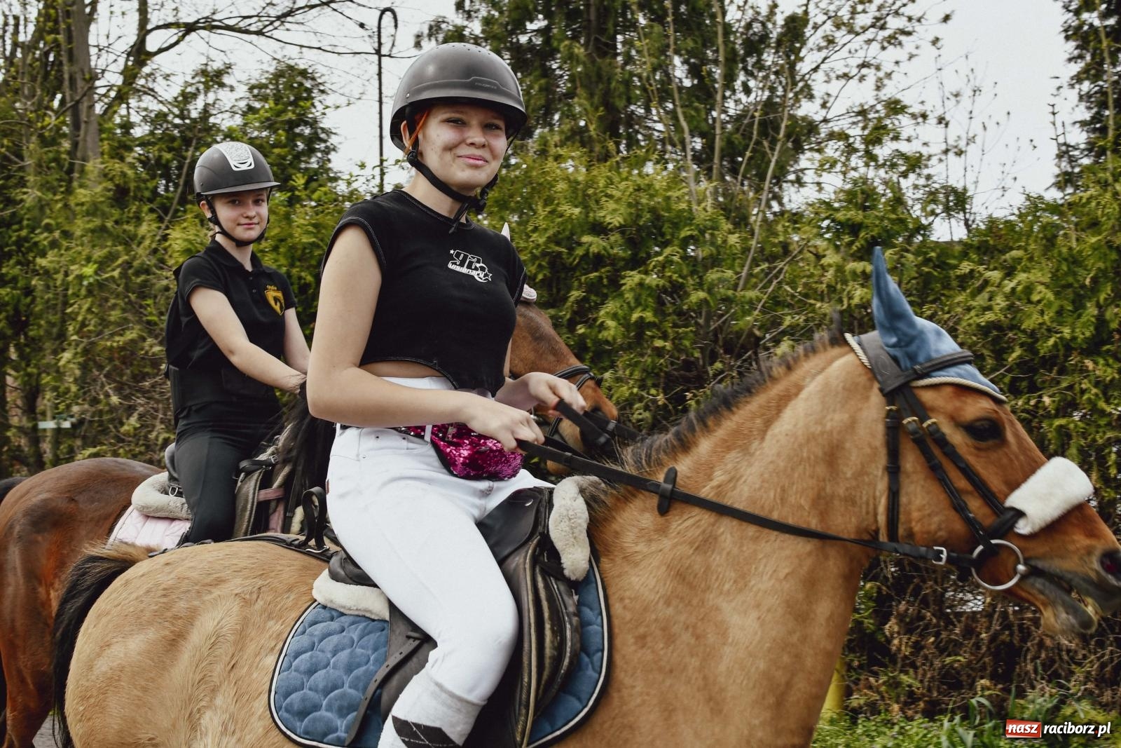 Zdjęcie w galerii na portalu naszraciborz.pl: Z wiarą przez pola – konna procesja wielkanocna w Zawadzie Książęcej [FOTO i WIDEO] wiadomości z regionu