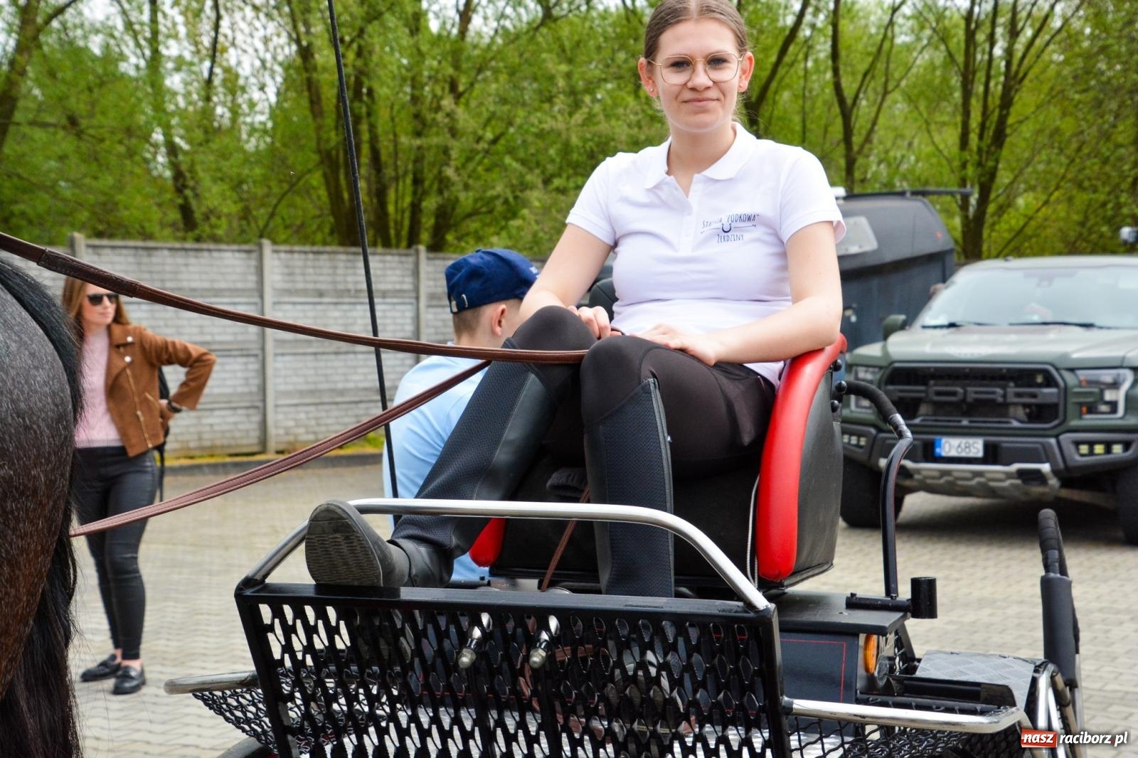 Zdjęcie w galerii na portalu naszraciborz.pl: Morawskie dziedzictwo, konie i goście honorowi – wielkanocna procesja w Pietrowicach Wielkich [FOTO i WIDEO] wiadomości z regionu