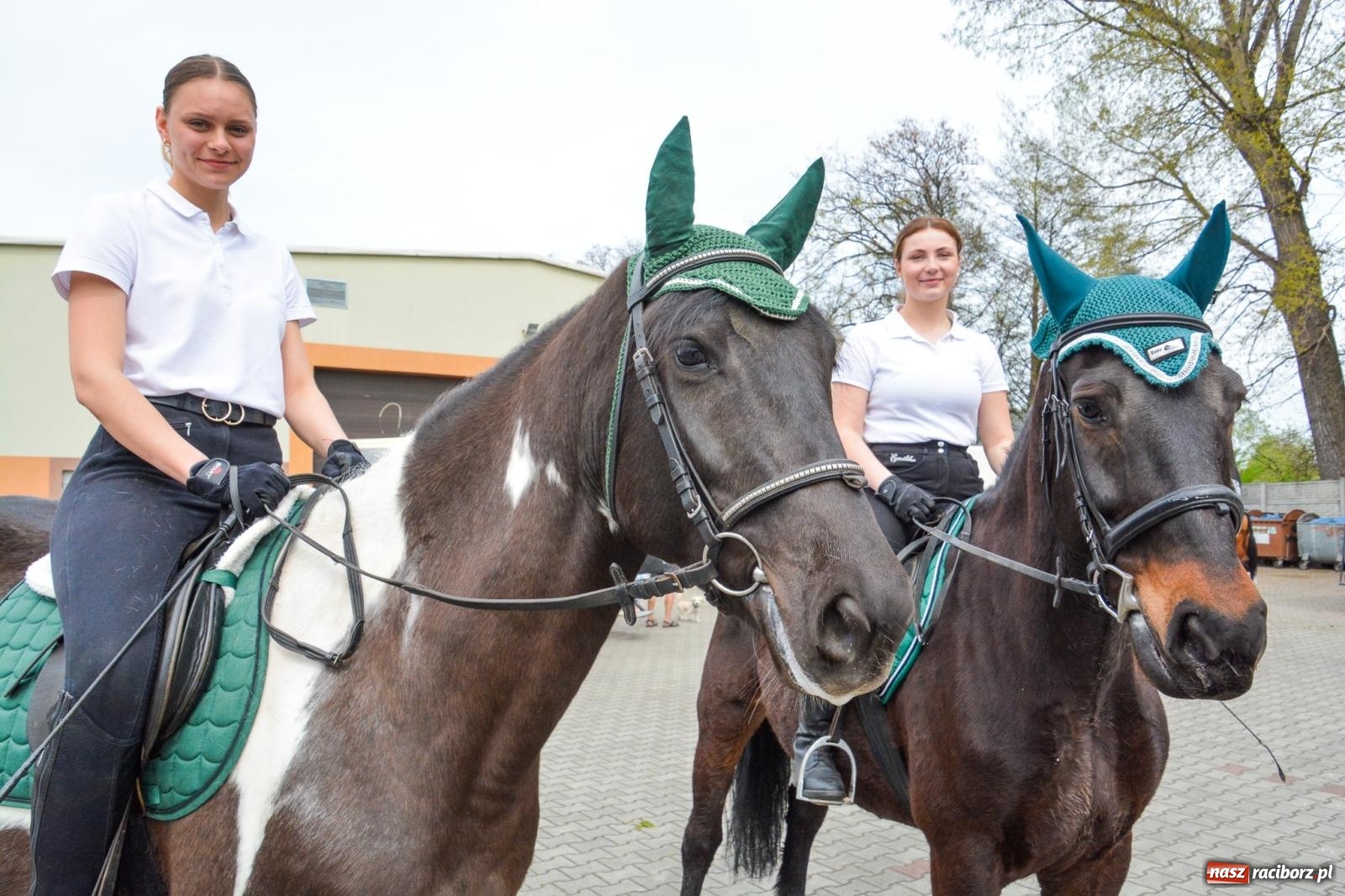 Zdjęcie w galerii na portalu naszraciborz.pl: Morawskie dziedzictwo, konie i goście honorowi – wielkanocna procesja w Pietrowicach Wielkich [FOTO i WIDEO] wiadomości z regionu