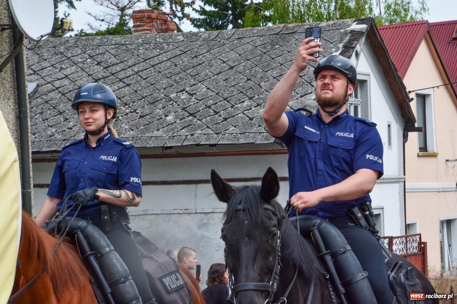 Zdjęcie w galerii na portalu naszraciborz.pl: Morawskie dziedzictwo, konie i goście honorowi – wielkanocna procesja w Pietrowicach Wielkich [FOTO i WIDEO] wiadomości z regionu