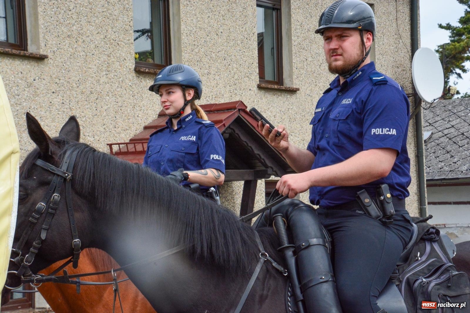 Zdjęcie w galerii na portalu naszraciborz.pl: Morawskie dziedzictwo, konie i goście honorowi – wielkanocna procesja w Pietrowicach Wielkich [FOTO i WIDEO] wiadomości z regionu