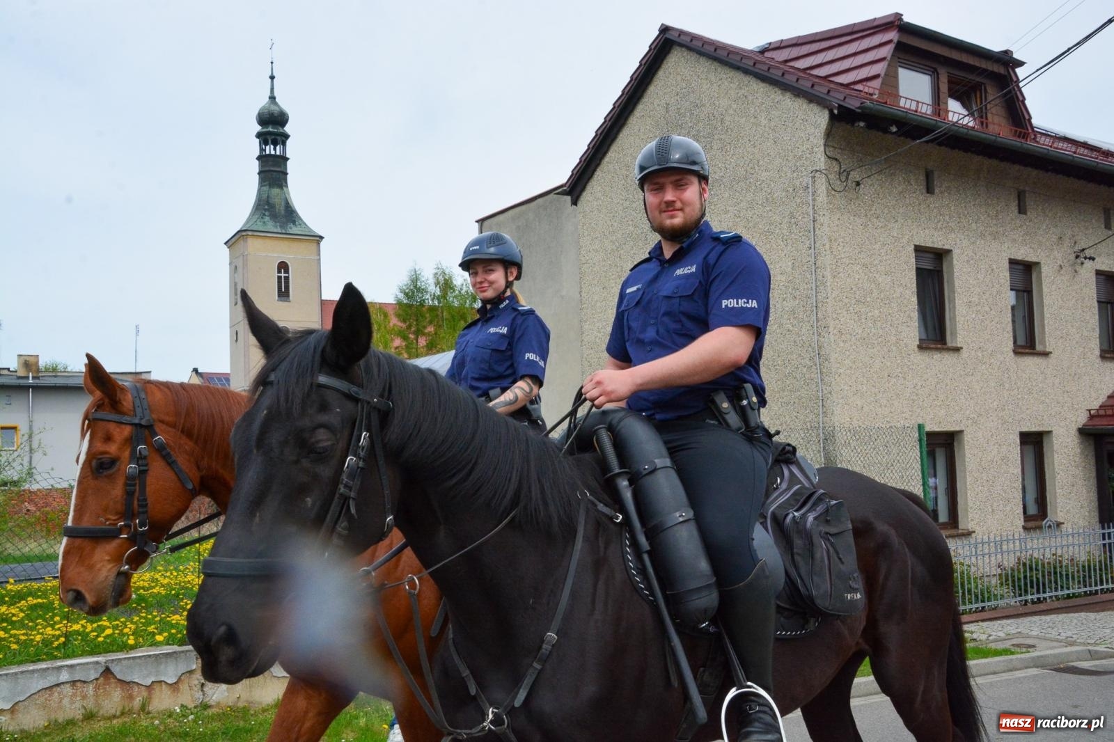 Zdjęcie w galerii na portalu naszraciborz.pl: Morawskie dziedzictwo, konie i goście honorowi – wielkanocna procesja w Pietrowicach Wielkich [FOTO i WIDEO] wiadomości z regionu