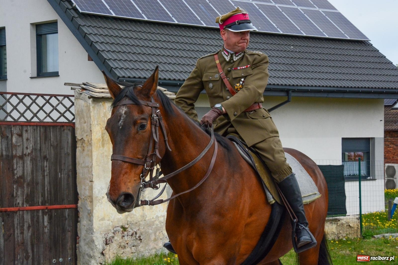 Zdjęcie w galerii na portalu naszraciborz.pl: Morawskie dziedzictwo, konie i goście honorowi – wielkanocna procesja w Pietrowicach Wielkich [FOTO i WIDEO] wiadomości z regionu