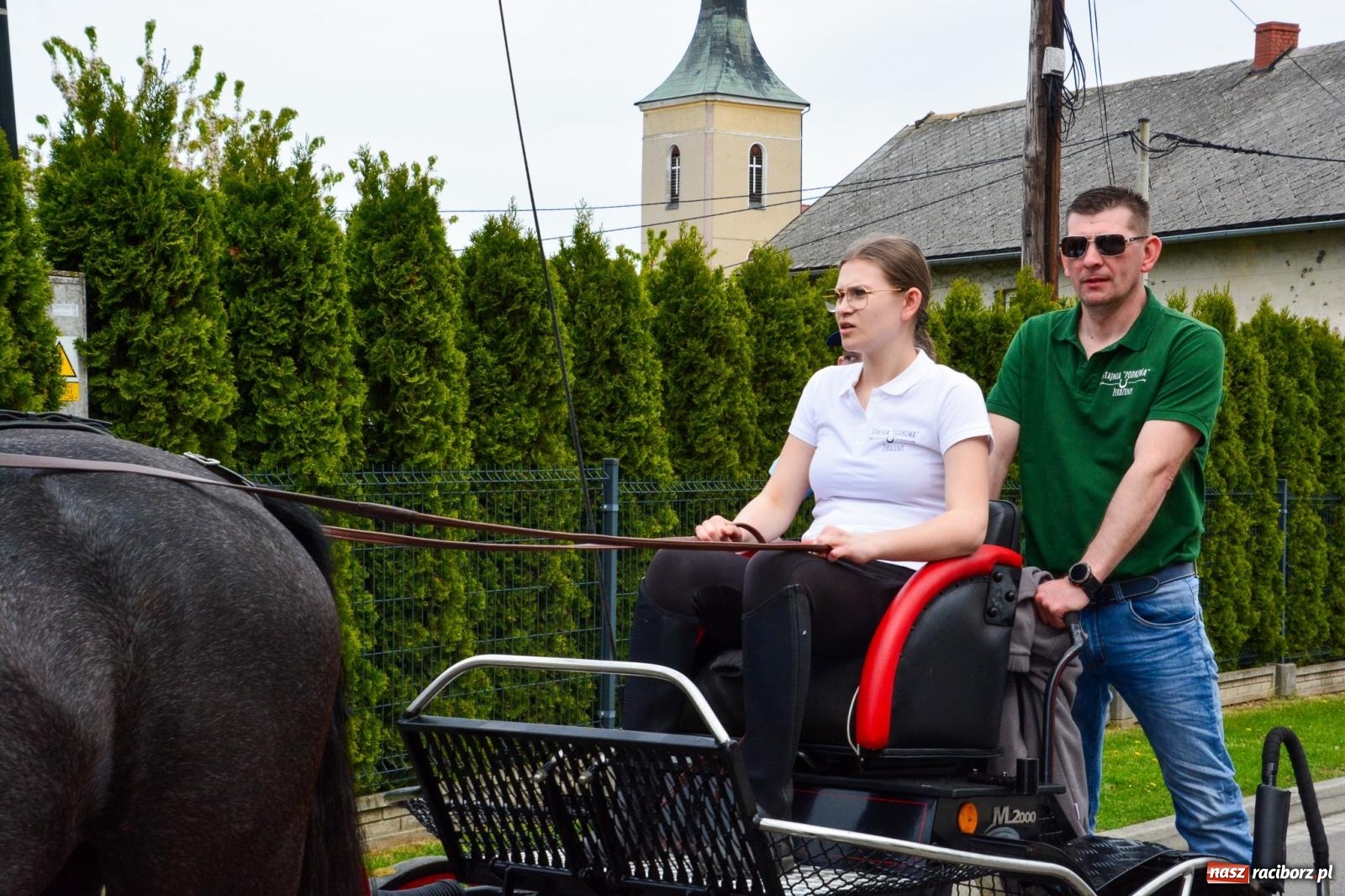 Zdjęcie w galerii na portalu naszraciborz.pl: Morawskie dziedzictwo, konie i goście honorowi – wielkanocna procesja w Pietrowicach Wielkich [FOTO i WIDEO] wiadomości z regionu