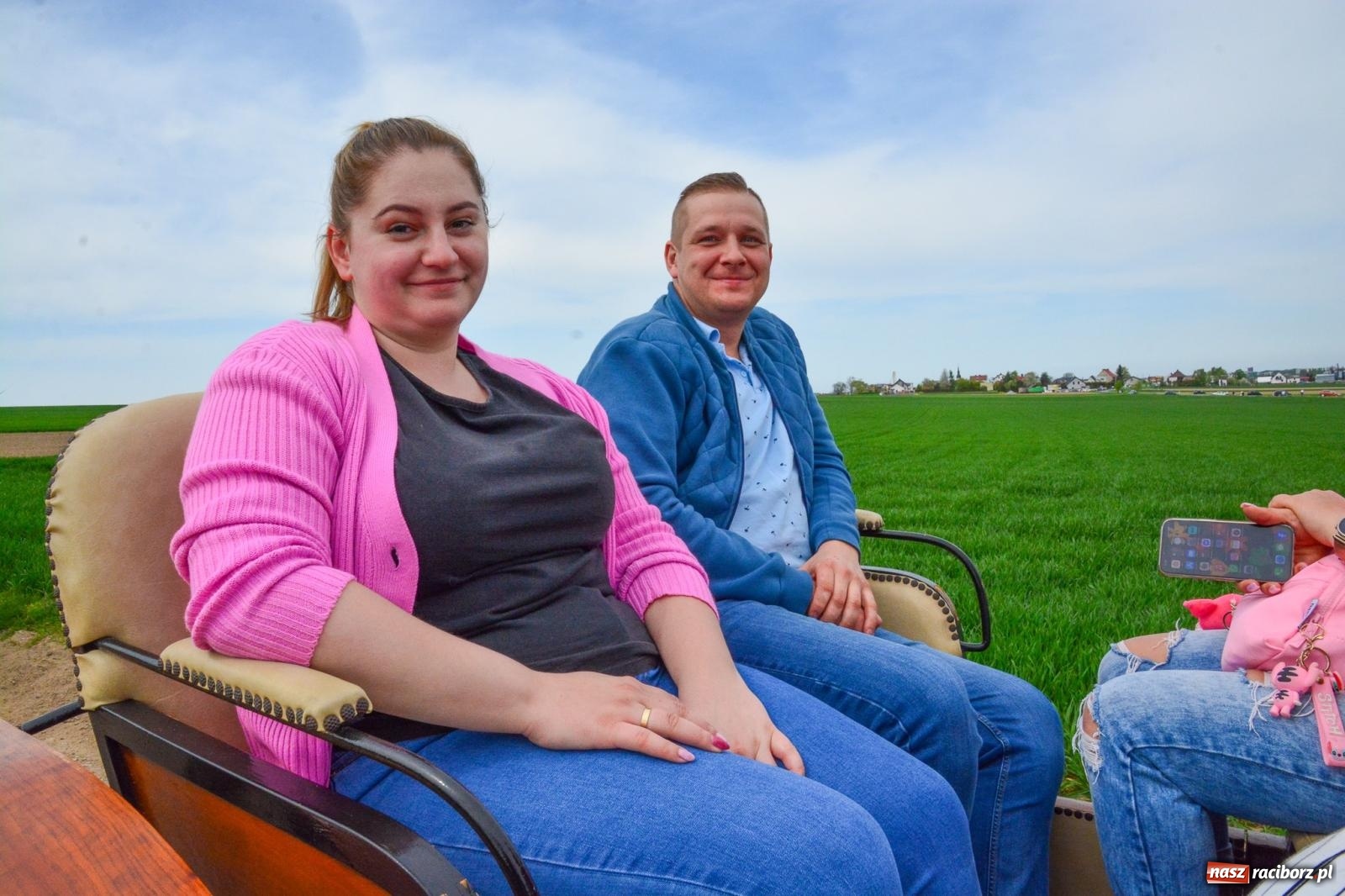 Zdjęcie w galerii na portalu naszraciborz.pl: 117 koni doliczono się podczas wielkanocnej procesji konnej w Bieńkowicach [FOTO i WIDEO] wiadomości z regionu
