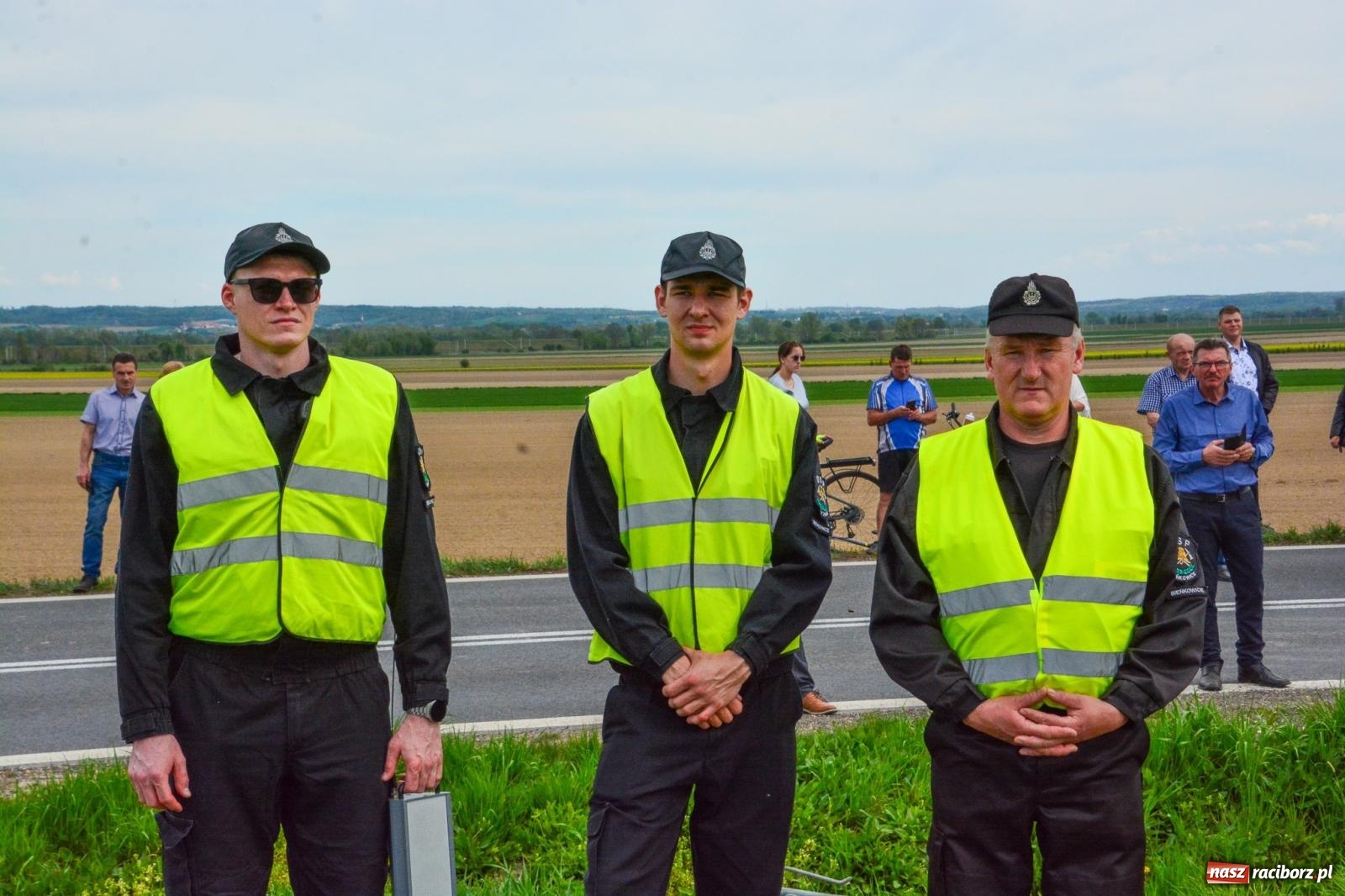 Zdjęcie w galerii na portalu naszraciborz.pl: 117 koni doliczono się podczas wielkanocnej procesji konnej w Bieńkowicach [FOTO i WIDEO] wiadomości z regionu