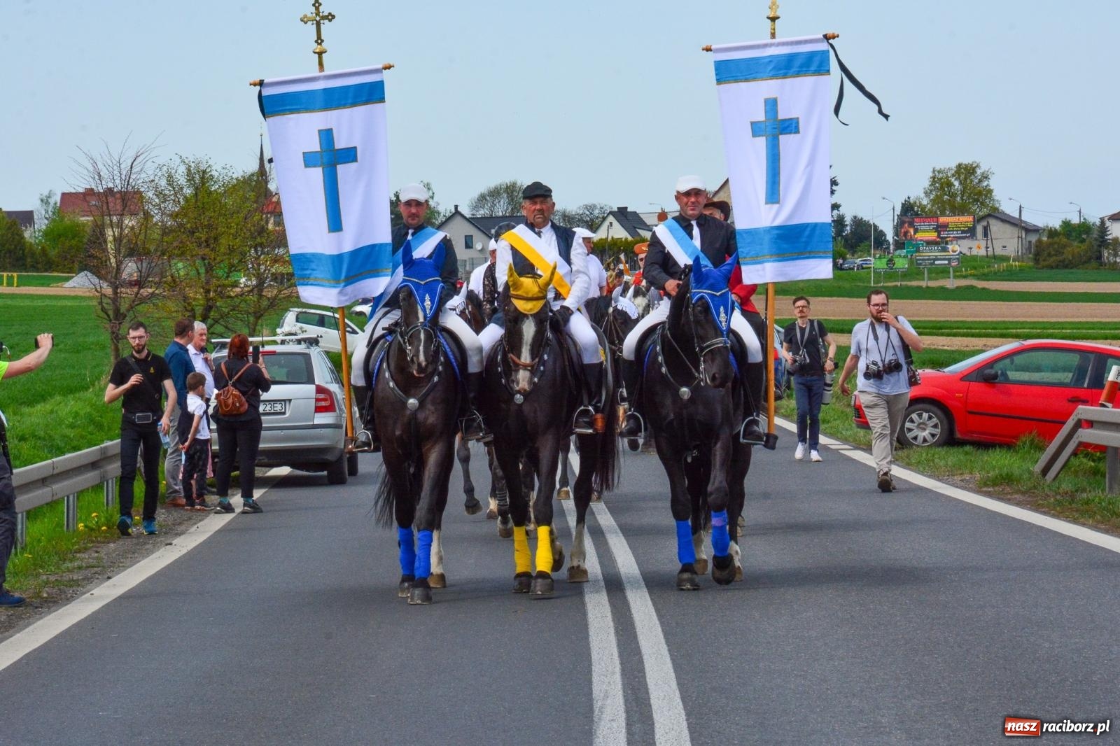 Zdjęcie w galerii na portalu naszraciborz.pl: Procesja konna w Sudole przeszła granicami Raciborza z modlitwą o urodzaj [FOTO i WIDEO] wiadomości z regionu