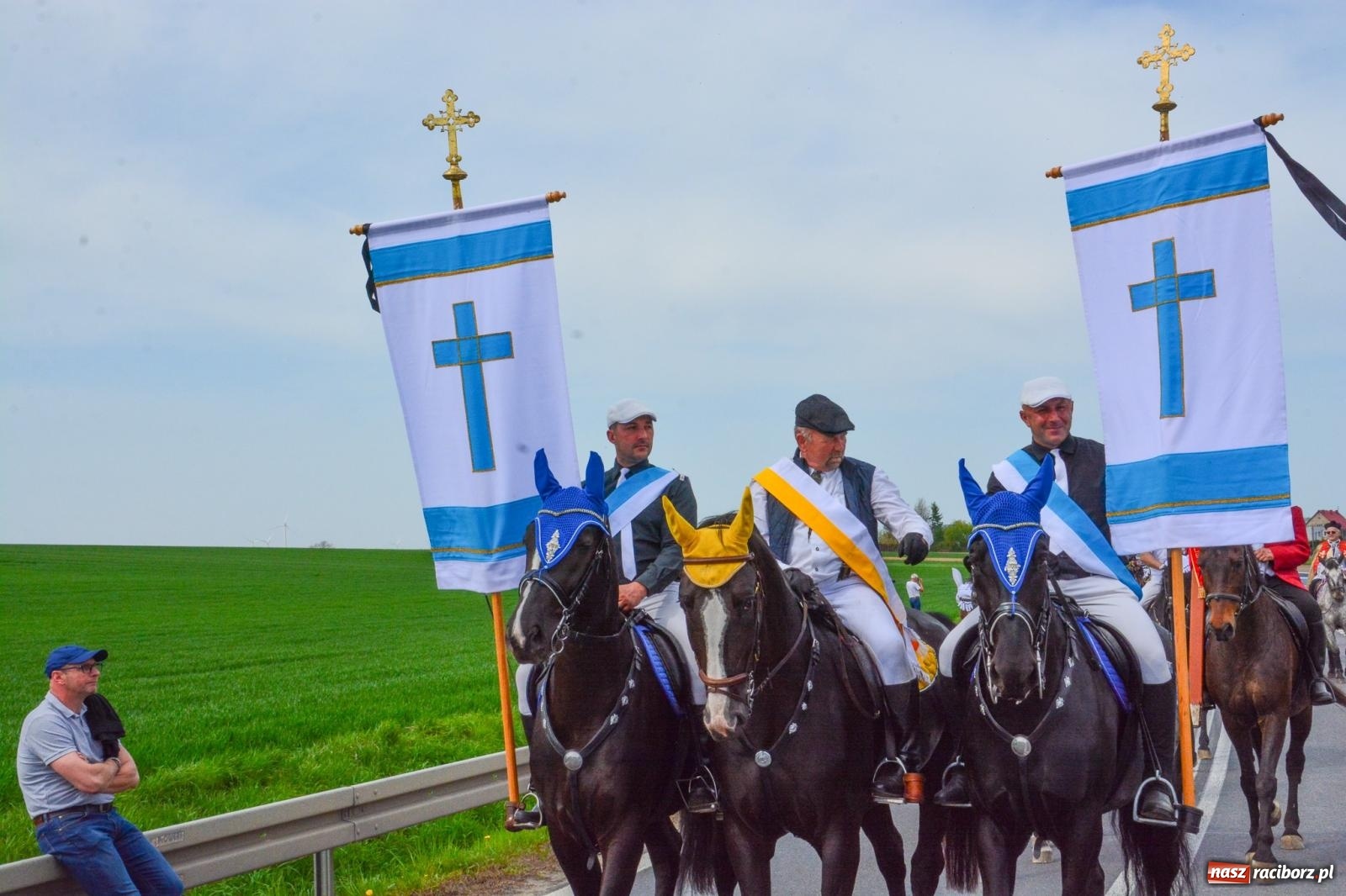 Zdjęcie w galerii na portalu naszraciborz.pl: Procesja konna w Sudole przeszła granicami Raciborza z modlitwą o urodzaj [FOTO i WIDEO] wiadomości z regionu