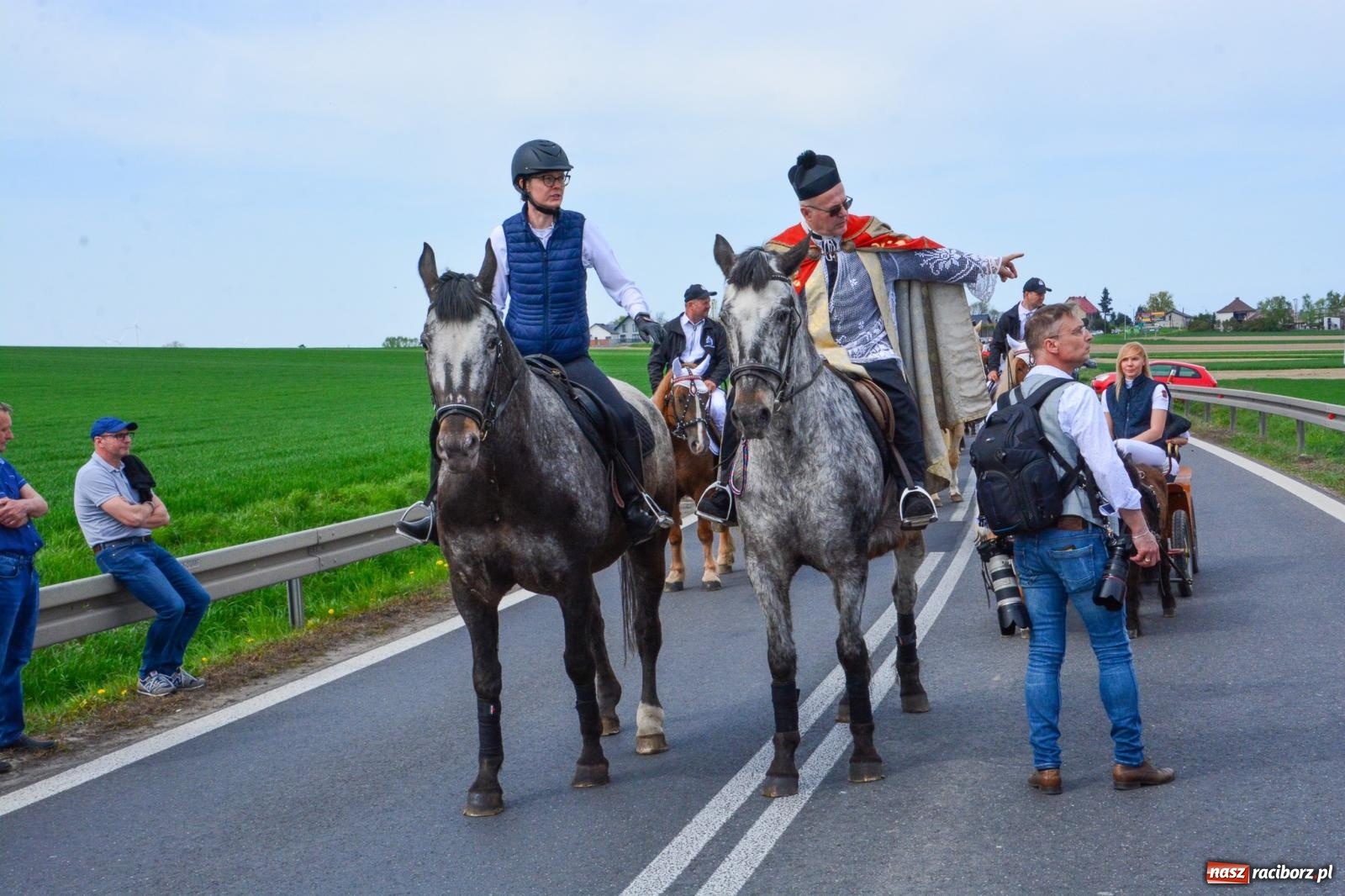 Zdjęcie w galerii na portalu naszraciborz.pl: Procesja konna w Sudole przeszła granicami Raciborza z modlitwą o urodzaj [FOTO i WIDEO] wiadomości z regionu