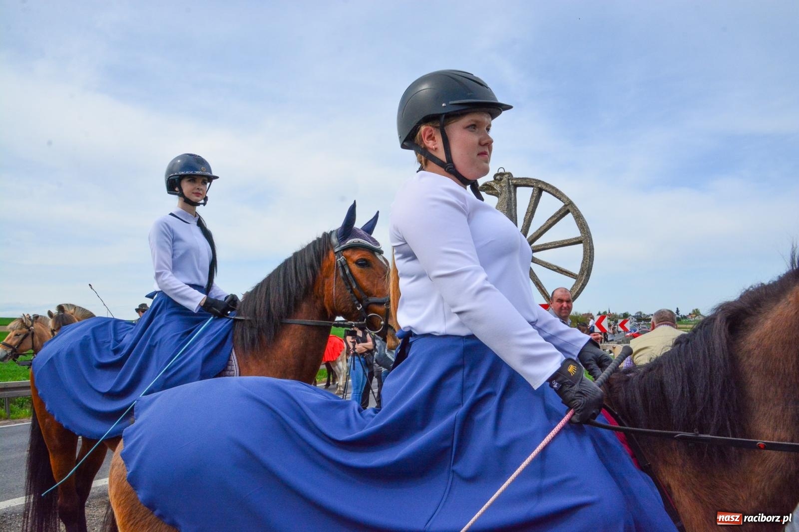 Zdjęcie w galerii na portalu naszraciborz.pl: Procesja konna w Sudole przeszła granicami Raciborza z modlitwą o urodzaj [FOTO i WIDEO] wiadomości z regionu