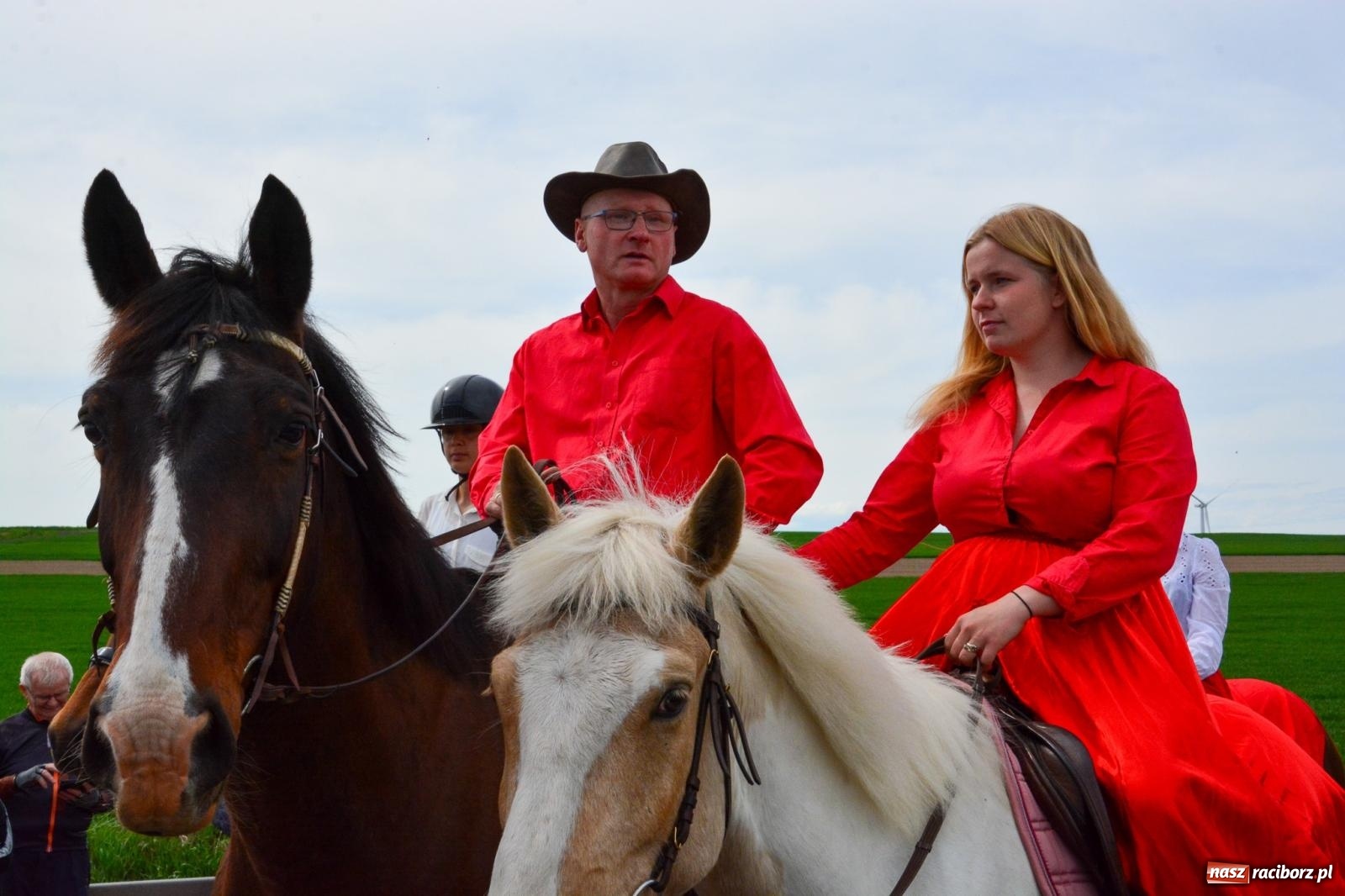 Zdjęcie w galerii na portalu naszraciborz.pl: Procesja konna w Sudole przeszła granicami Raciborza z modlitwą o urodzaj [FOTO i WIDEO] wiadomości z regionu