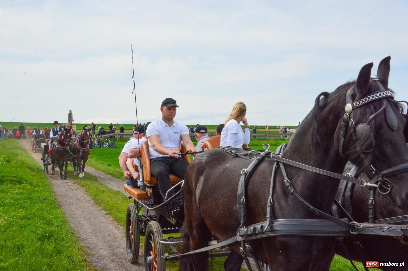 Zdjęcie w galerii na portalu naszraciborz.pl: Procesja konna w Sudole przeszła granicami Raciborza z modlitwą o urodzaj [FOTO i WIDEO] wiadomości z regionu